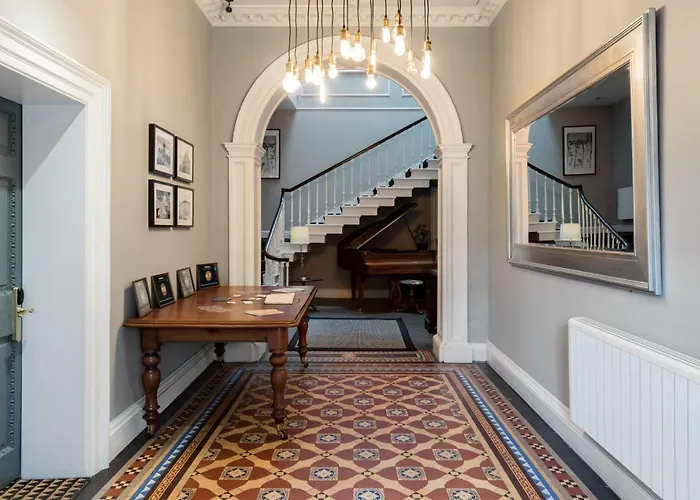 דירה The Heaton At Claremont Serviced