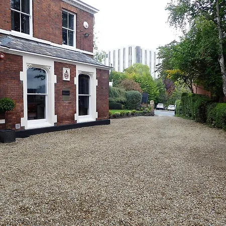 The Heaton At Claremont Serviced Apartment