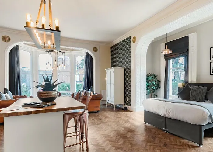 The Heaton At Claremont Serviced Лідс